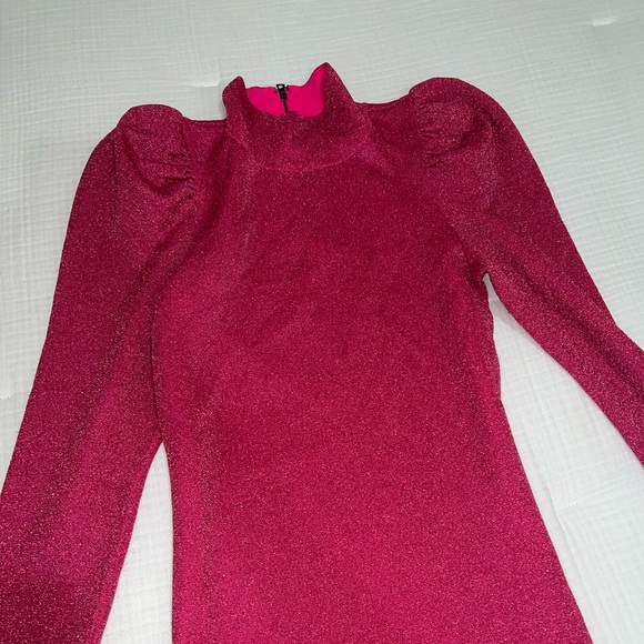 NWT Alice + Olivia Issa Turtleneck Puff Sleeve Dress Wild Pink Metallic - Picture 9 of 9